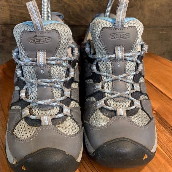 COPY - Keen ladies sneakers.  Inv 5100 - Picture 1 of 6